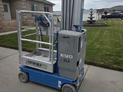 2017 Genie GR-20 Runabout Manlifts