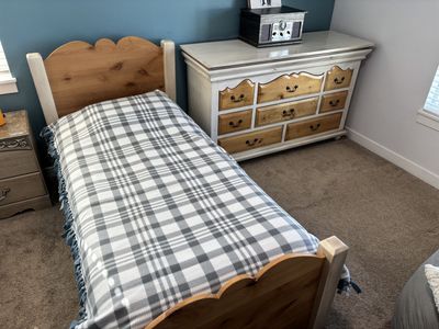 Twin Bedroom Set