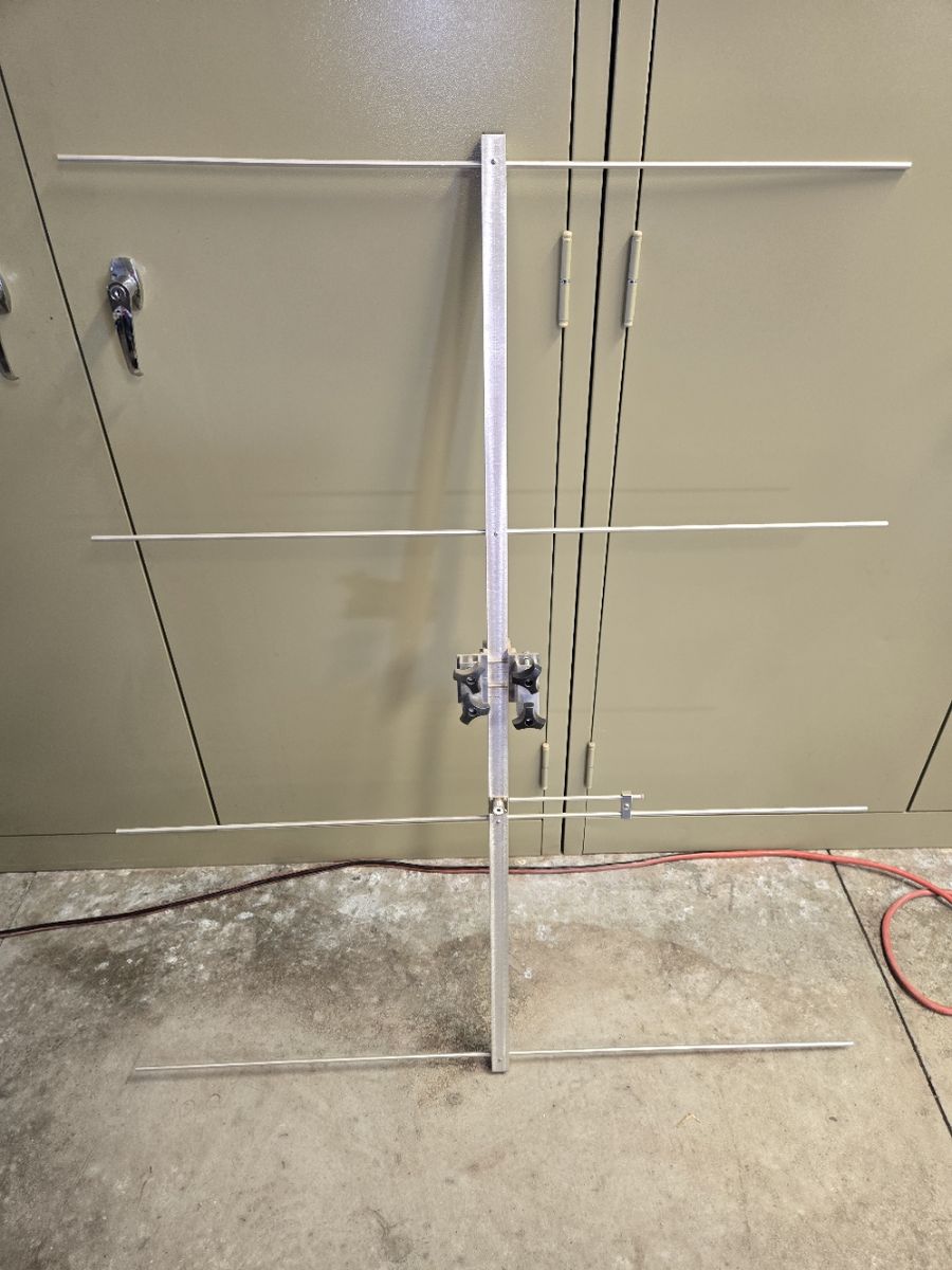 2 METER - 4 ELEMENT BEAM ANTENNA WITH MAST MOUNT