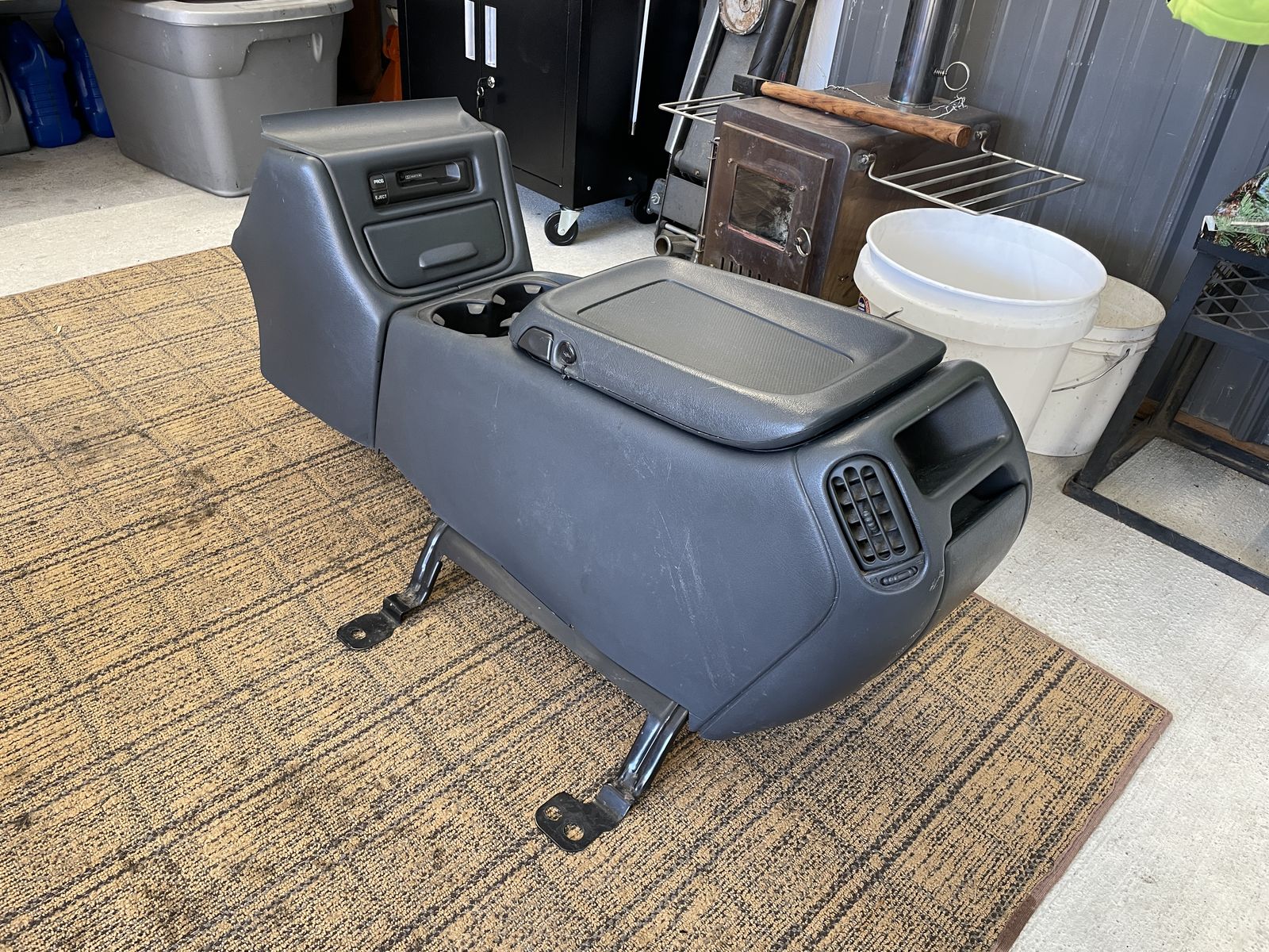 99-06 Chevy center console