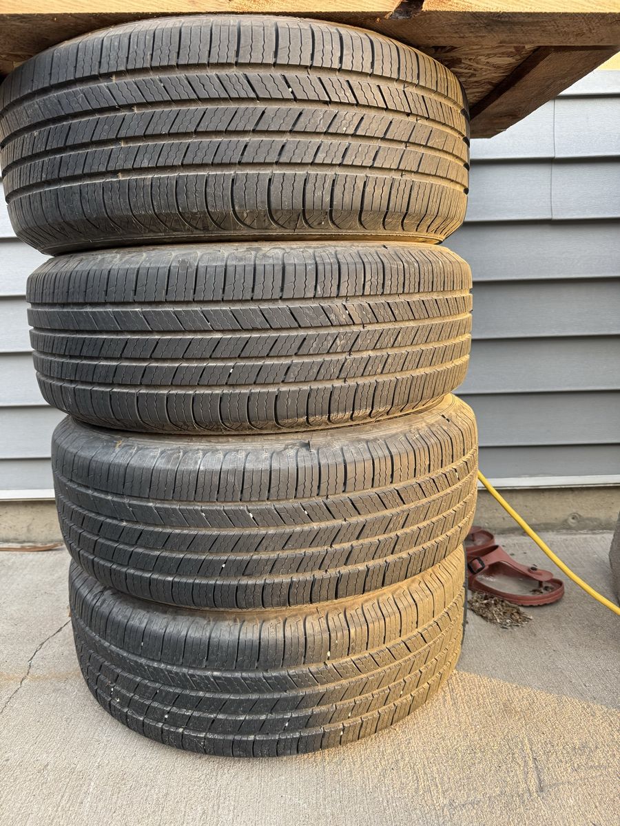 Michelin 215/65r16 tires Honda element wheels