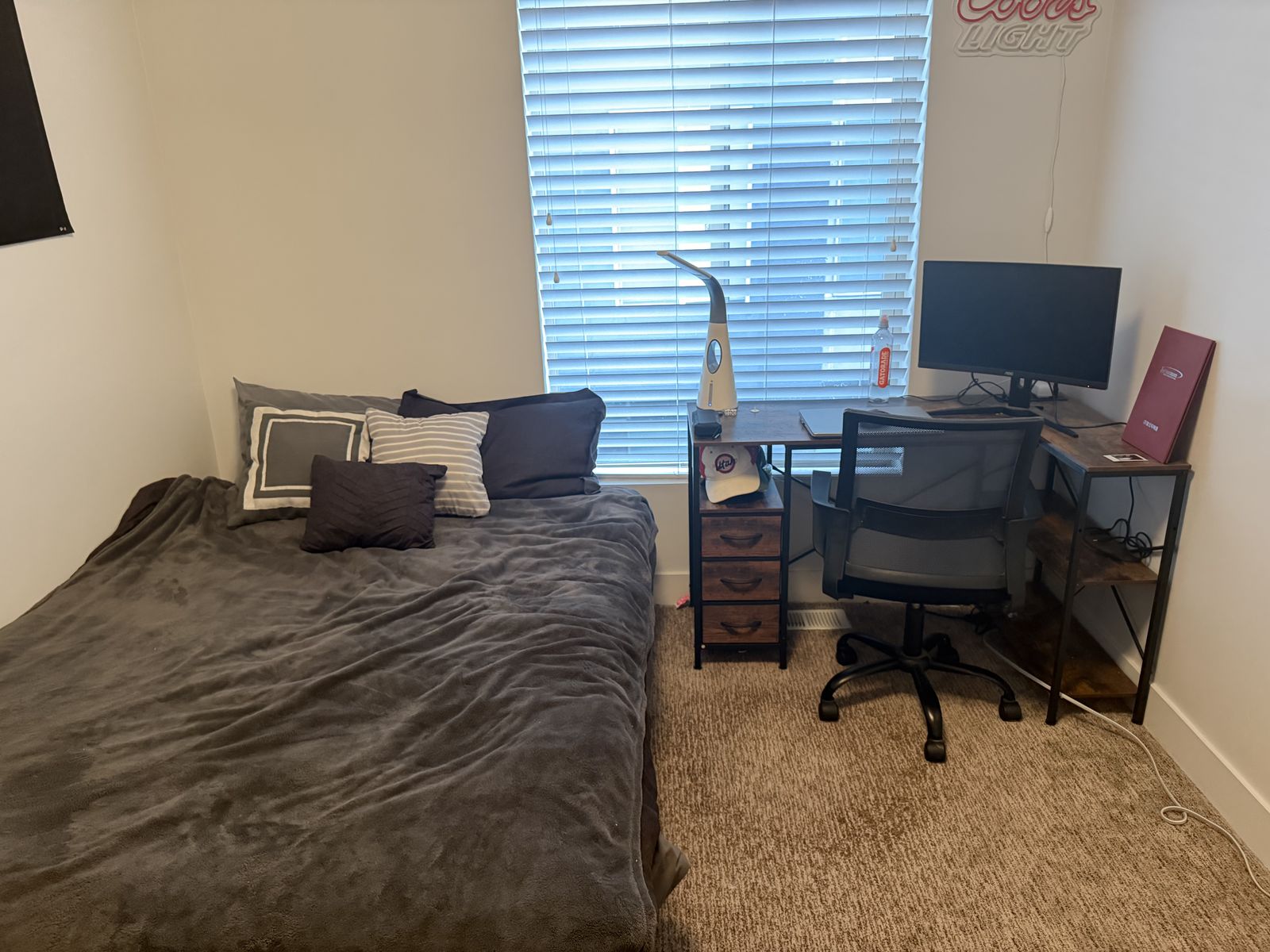Full-Size Mattress + Box Spring, Desk & Chair Great Condition (Pickup near the U)
