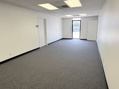 Freshly Updated Office/Warehouse Space – 1,600 SF | Central Salt Lake Location
