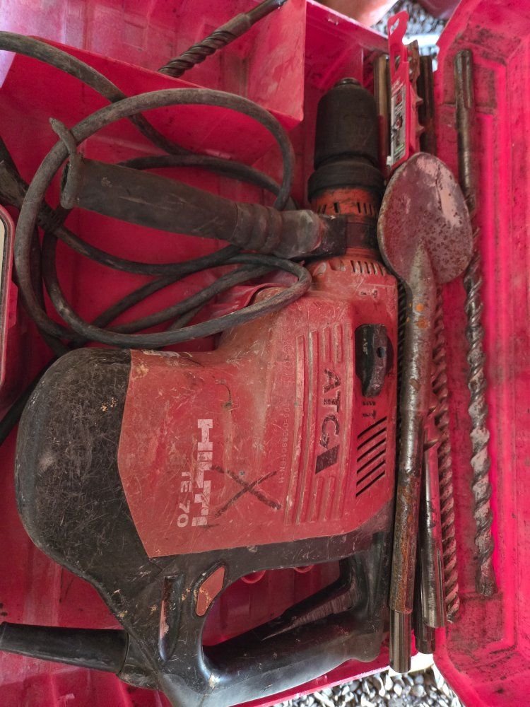 Hilti TE 70 ATC Rotary Hammer Drill with Case & Bits - Powerful, Corded, Used Good Condition