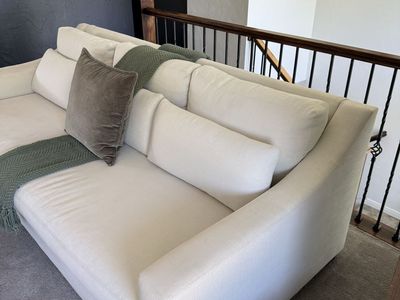 POTTERY BARN WHITE LINEN COUCH