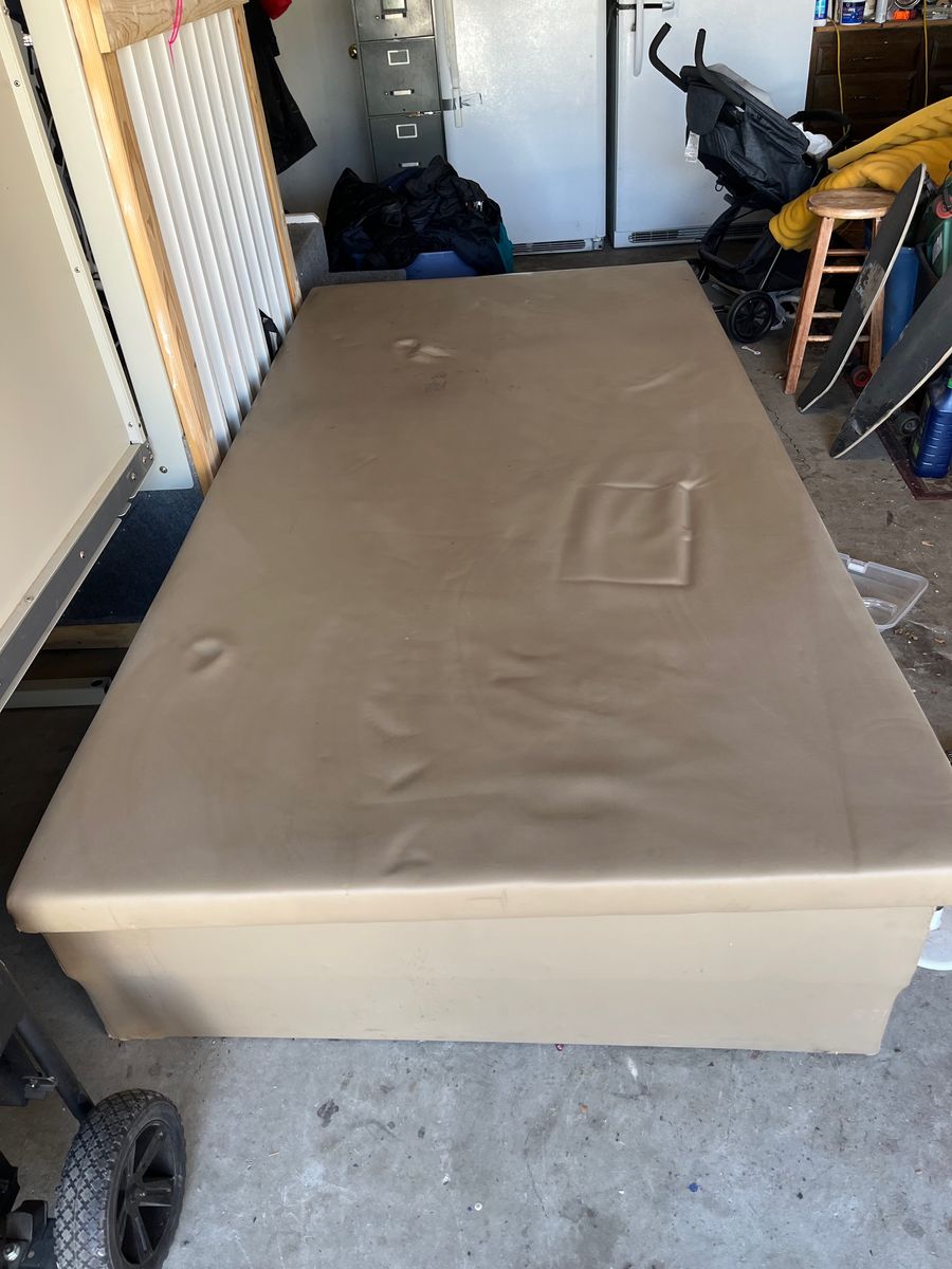 Exercise / Therapy Table