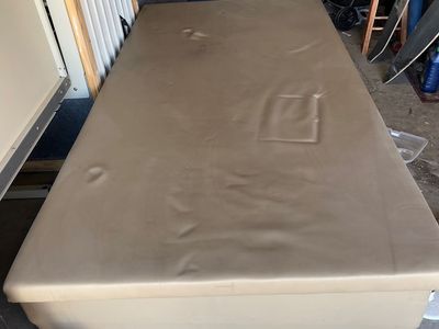 Exercise / Therapy Table