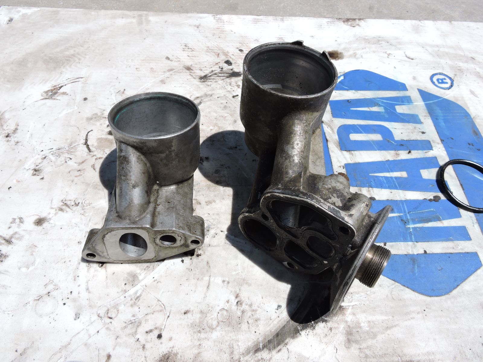 OBS-OEM 7.3 FORD POWERSTROKE ENGINE OIL COOLER HOUSINGS 1996
