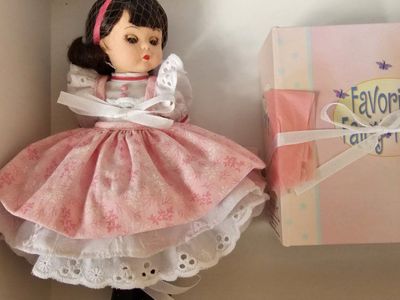 Madame Alexander Wendy's Favorite Fairy Tales