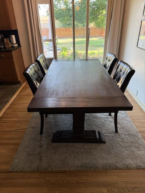 Solid Wood Dining Table – Seats 6 – Great Condition