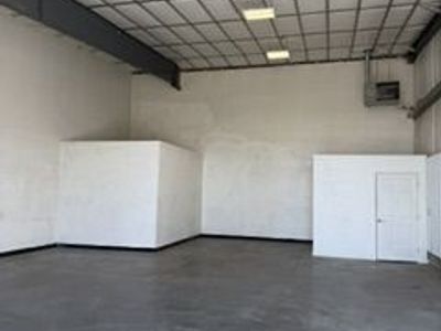 Warehouse/Shop space for lease