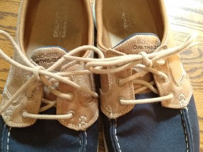 2 pair of Great Women's Shoes - Size 9 Like new