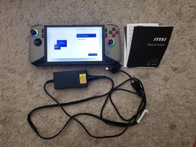 MSI Claw 8 AI+ A2VM 32GB RAM 1TB SSD Intel Ultra 7 258V Portable PC excellent for gaming