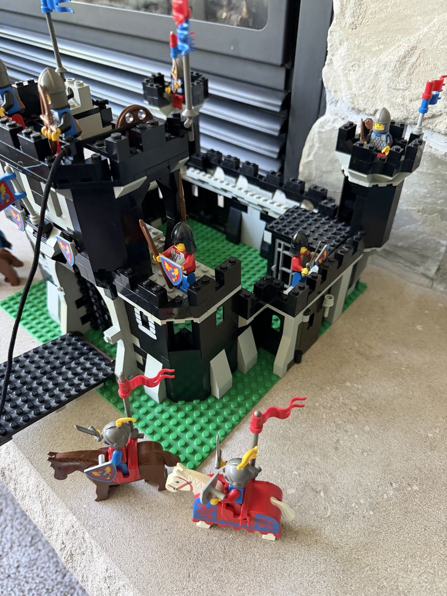 Main image 4