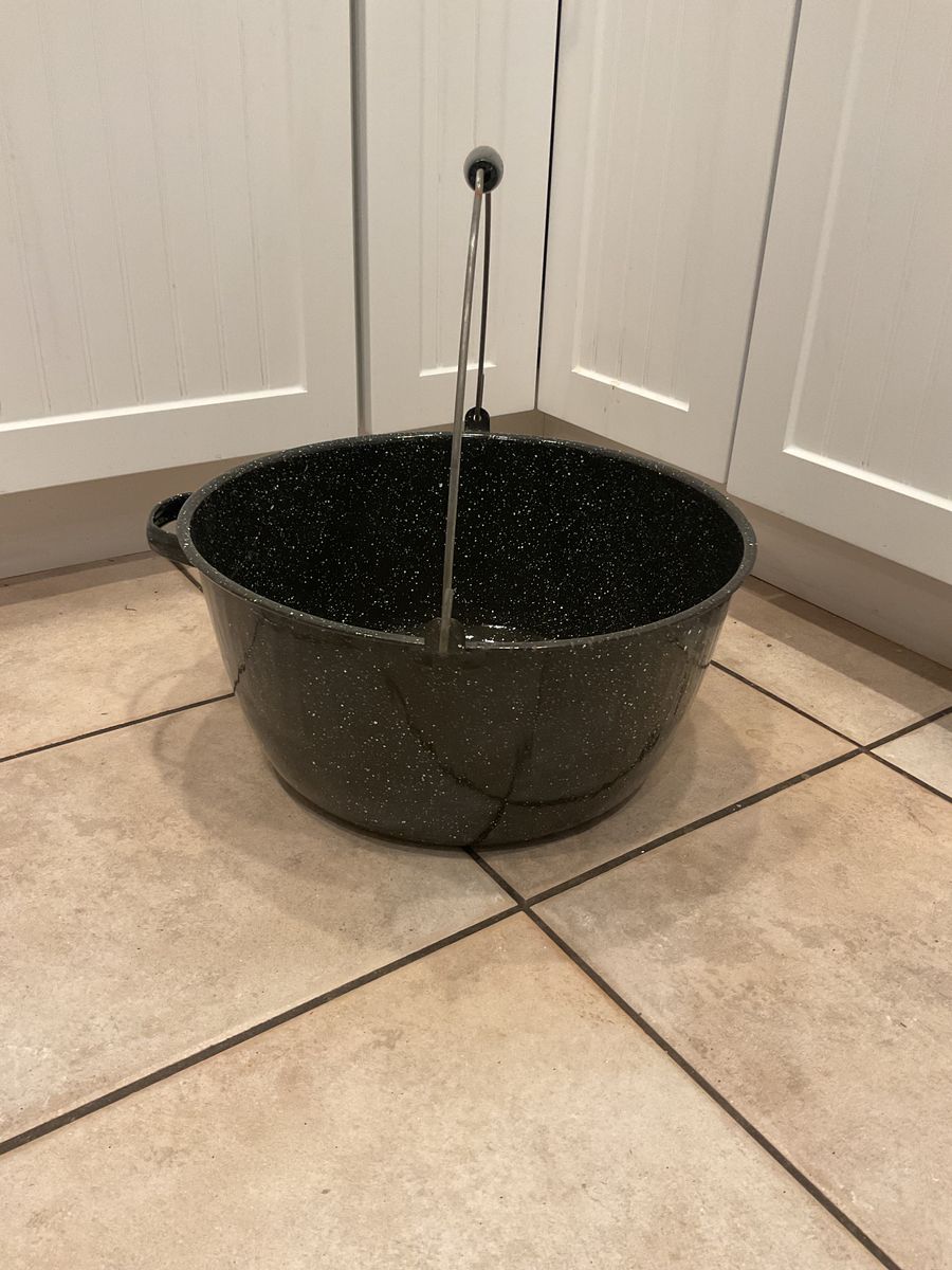 Vintage large speckles enamel country kettle 15”wide  X 7” height