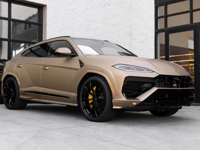 2025 Lamborghini Urus SE