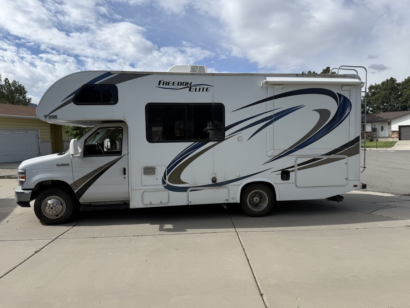 RV Motorhome Camper For Sale 2018 Thor Motor Coach Freedom Elite 22FE
