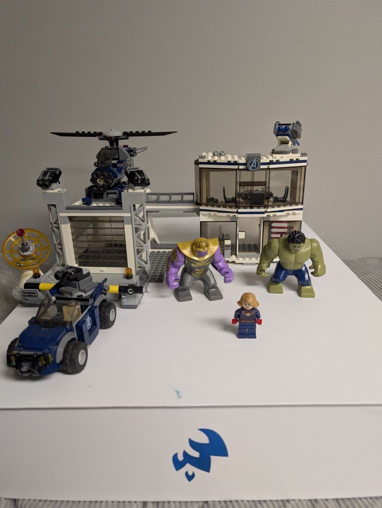 LEGO Marvel Avengers Compound Battle Set 76131 with Minifigures & Vehicles