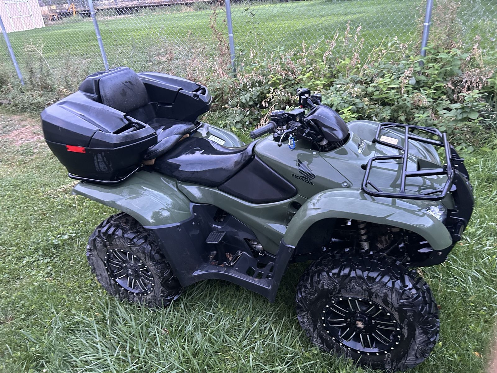 Honda Rancher 420 EFI ATV Quad - Green with Rear Storage Box