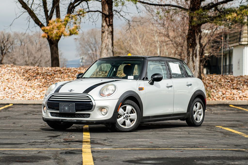 2016 Mini Cooper 5-door Base