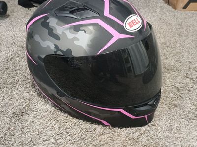 bell women's motorcycle helmet M