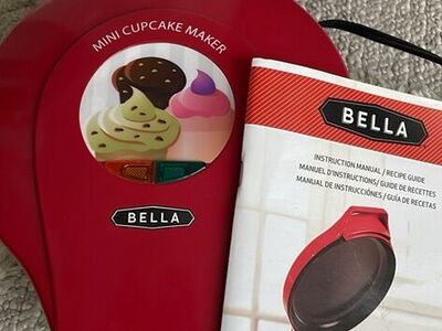 Bella Mini Non Stick Easy to Use Cupcake Maker