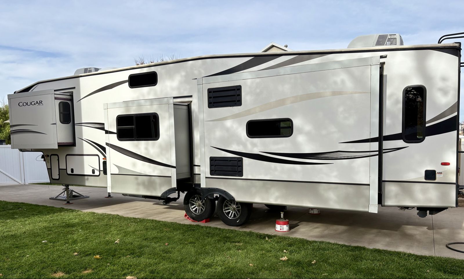 2021 Keystone Cougar 5th Wheel 36mbi