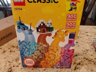 LEGO Classic Creative Box Set 10704 (900 Pieces)
