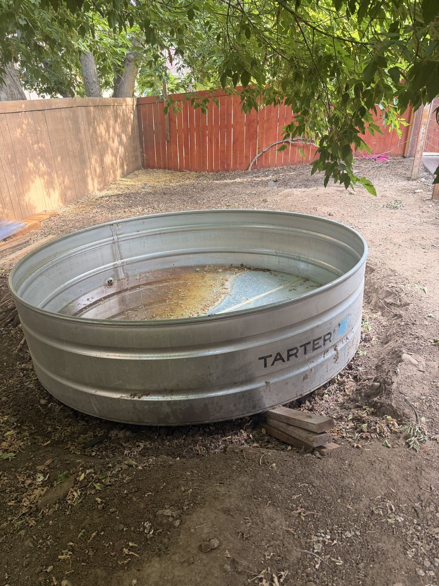 8ft stock tank
