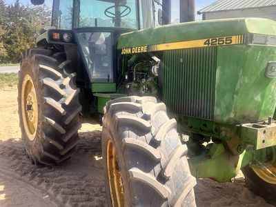 John Deere 4255