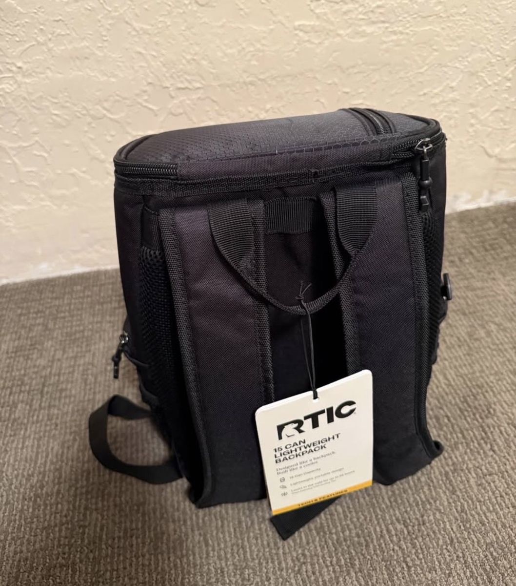 Rtic 15 can Lightweight Backpack Cooler