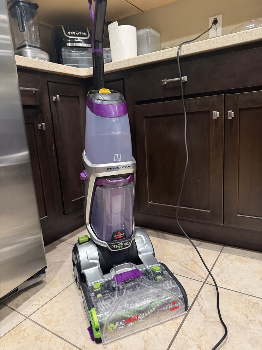 Bissell ProHeat 2X Revolution Pet Pro Upright Carpet Cleaner
