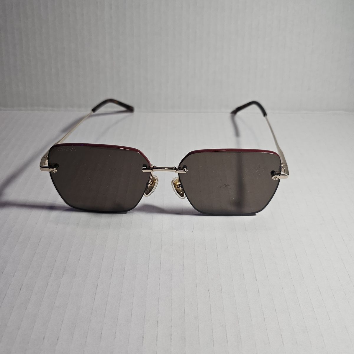 Gucci Rimless Square Sunglasses Gold Tone Metal Frame Tinted Lenses