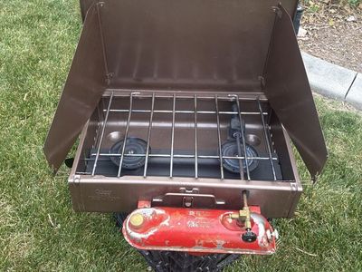 Coleman 425E 2 Burner Stove