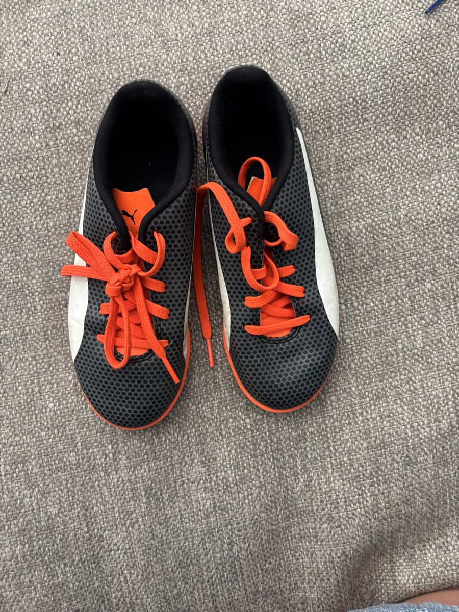 Size 2.5 Puma Black/Orange/White Indoor Soccer Shoes Kids' Girl Size (See Description)