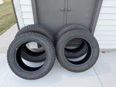 275/60R20 Tires