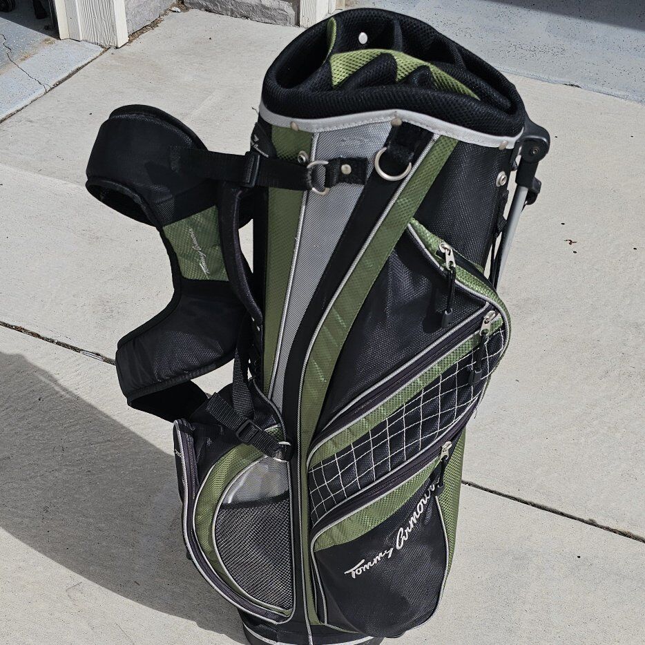 Nice Tommy Armour golf bag with rain cover
