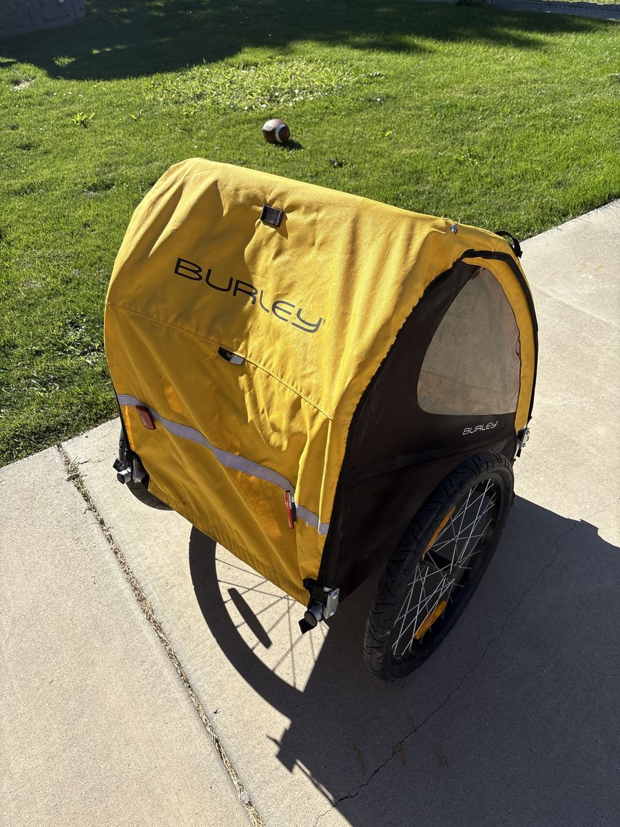 Burley Yellow Child Bike Trailer / Stroller - Safely transport your little one on rides