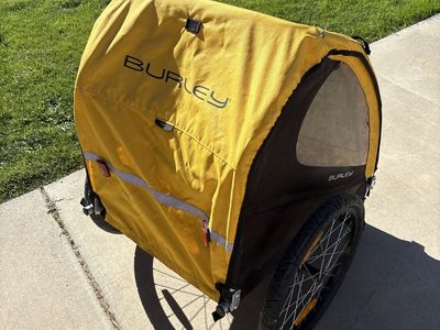 Burley Yellow Child Bike Trailer / Stroller - Safely transport your little one on rides
