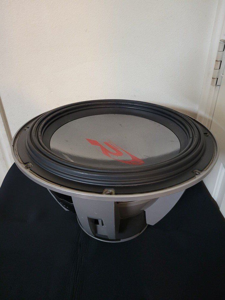 Alpine SWR-1522D Type-R 15" subwoofer with dual 2-