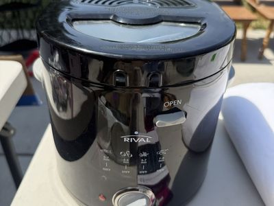 Deep fryer - brand new!