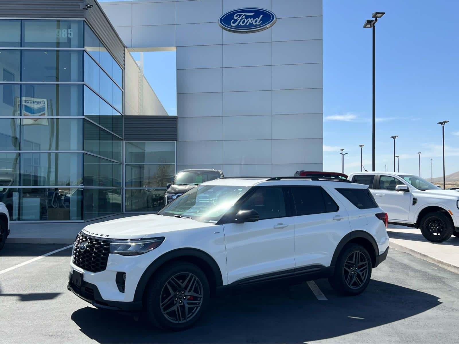 2025 Ford Explorer ST-Line