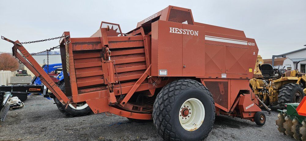 Hesston 4800 large square baler
