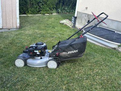 Murray Gas Push Lawn Mower with Grass Bag - Used for One Season