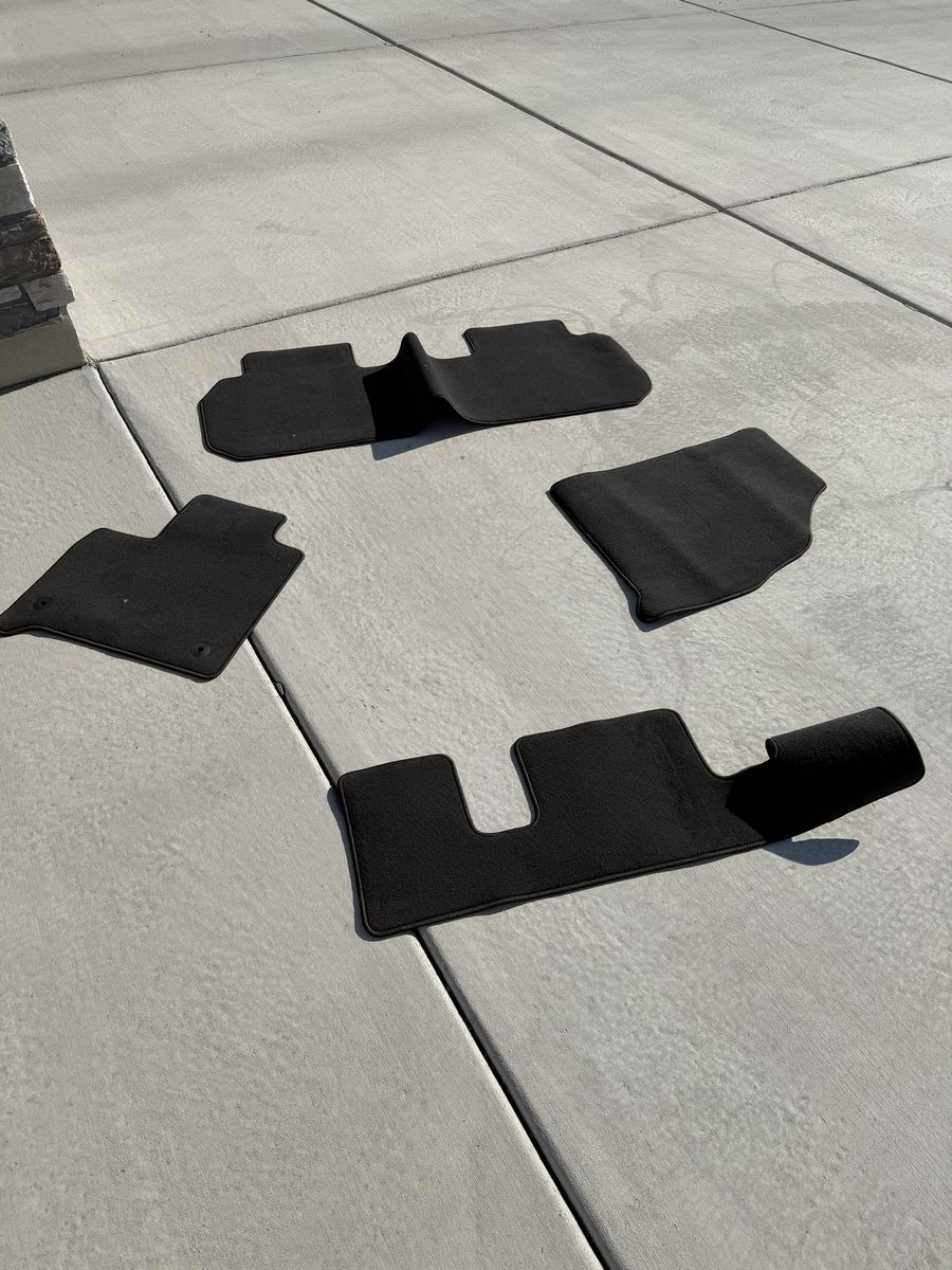2017 Chevy Traverse Car Mats