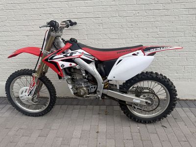 2006 Honda CRF 450R Dirt Bike