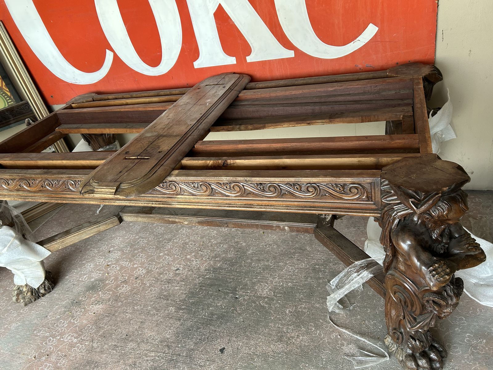ANTIQUE WOOD LARGE HEAVY TABLE BASE MYTHICAL MEN BASE