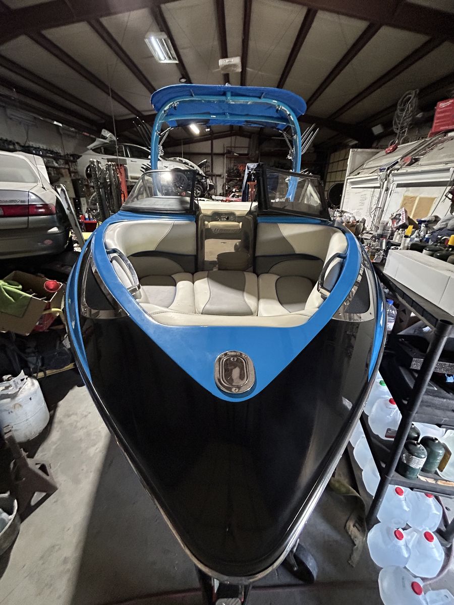 Malibu Wakesetter Boat - Blue/Black Wakeboard/Ski Boat with Tower