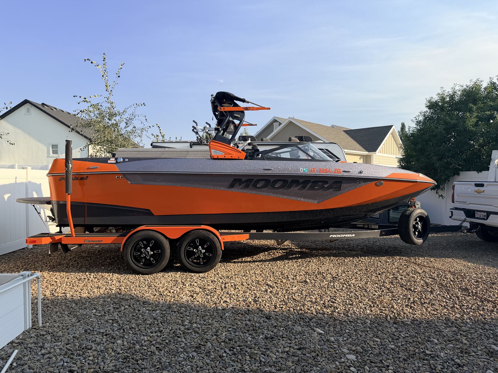 2019 Moomba Makai - 6000lbs Total Ballast - LOW HOURS - Surfboards Included