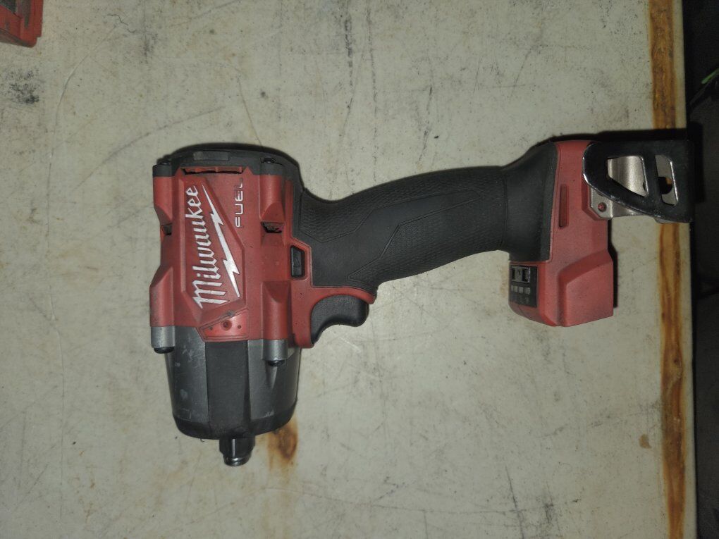 Milwaukee 1/2-in impact